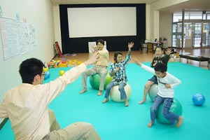 グーパーでエイ+バランスボール